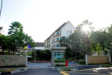 Forest Hills Condominium