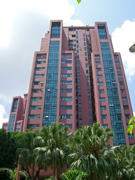 Leonie Gardens