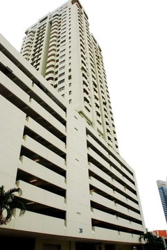 Riverwalk Apartments