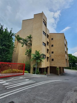 Garden Apartments property photo 1 in Singapore