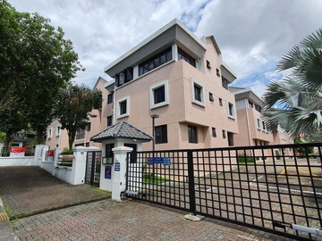 Highland Condominium property photo 1 in Singapore