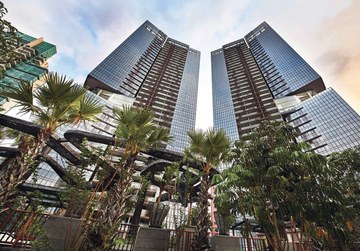 Oue Twin Peaks property photo 1 in Singapore