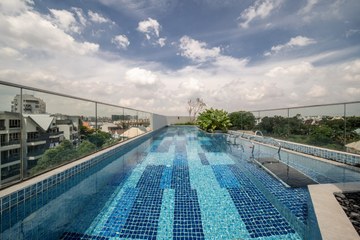 Parkwood Residences property photo 2 in Singapore