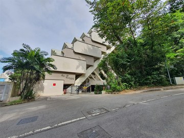 Pepys Hill Condominium property photo 1 in Singapore