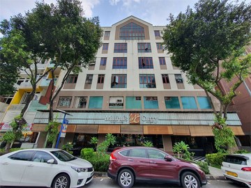 Race Course 138 property photo 3 in Singapore