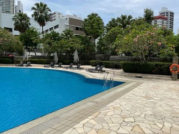 Richmond Park property photo 3 in Singapore