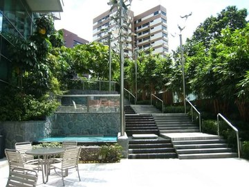 The Light @CAIRNHILL property photo 5 in Singapore